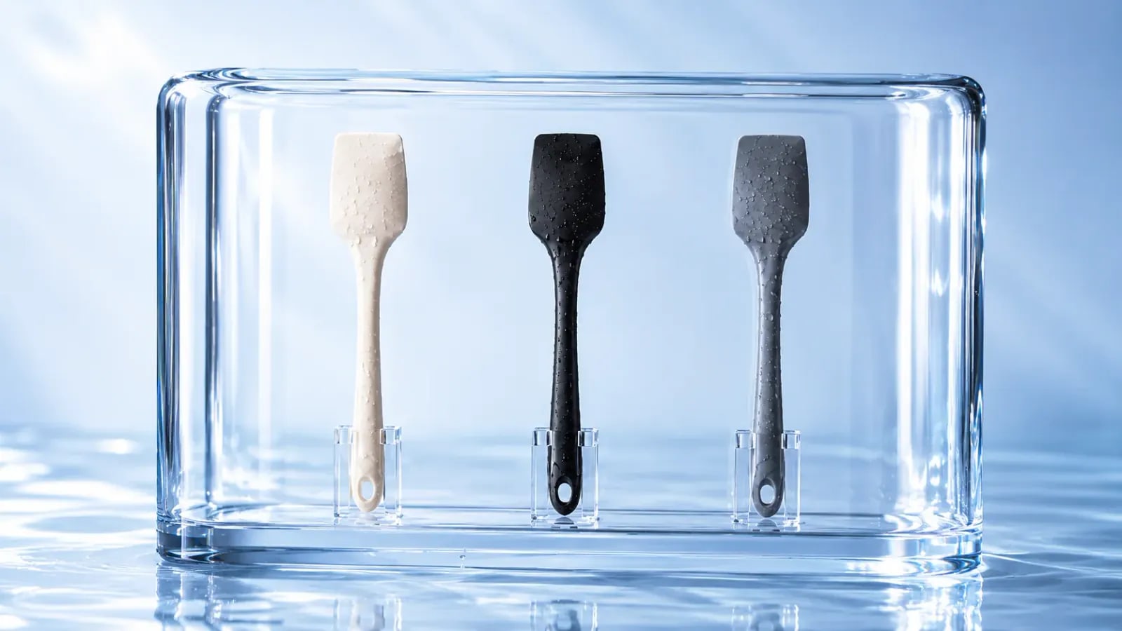 HARON HOME kitchenware in a calm home kitchen